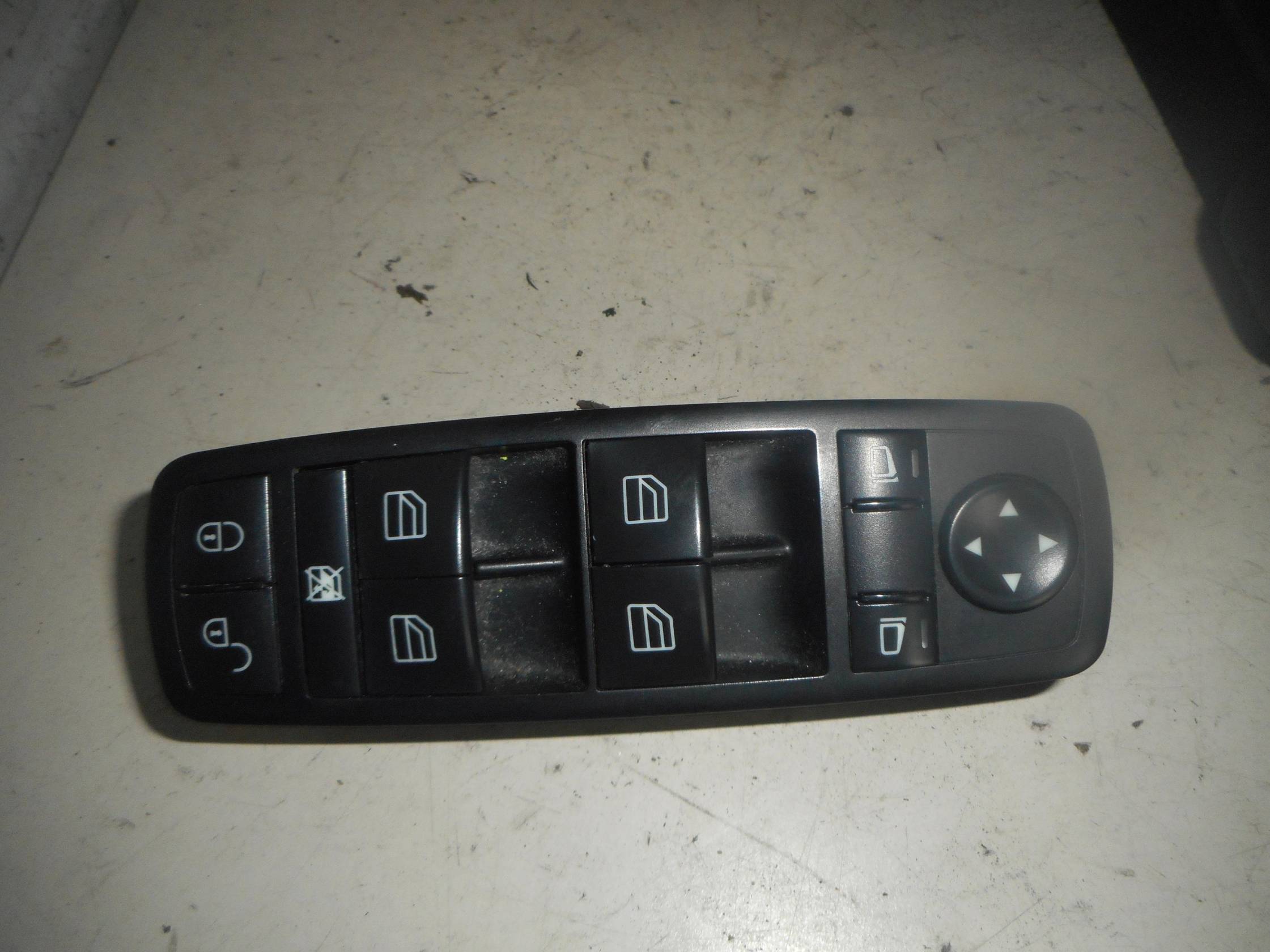 Interruttore alzacristalli porta ant.